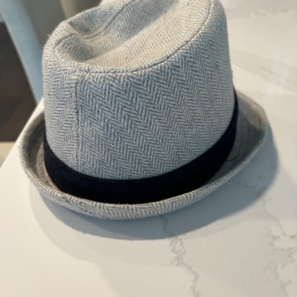 Fedora - Picture 2 of 3